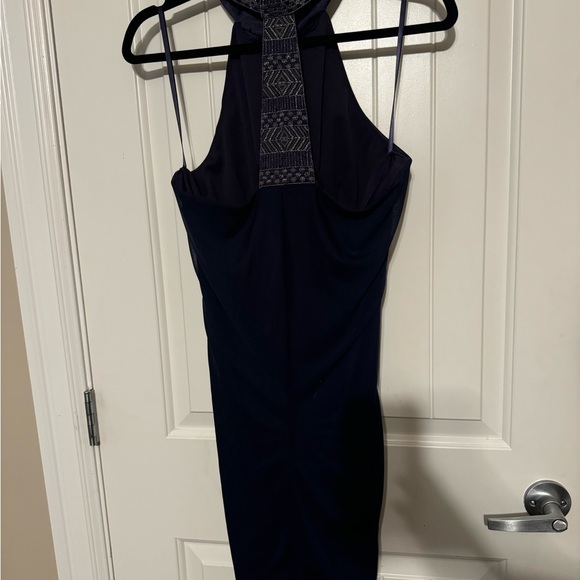 Le Chateau Dress - Picture 5 of 7